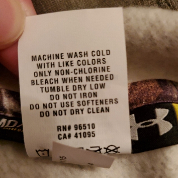 Women's Under Armour Hoodie - Picture 6 of 6